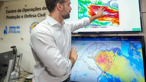O governo do Rio Grande do Sul decretou estado de calamidade pública em todo o estado por causa das fortes chuvas que atingem o estado desde 26 de abril (sexta-feira).